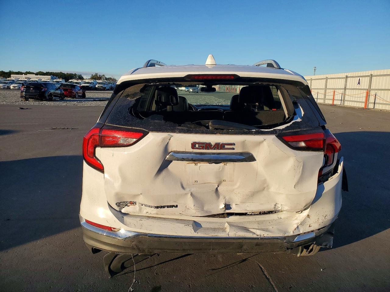 2019 GMC TERRAIN SLT photo 11