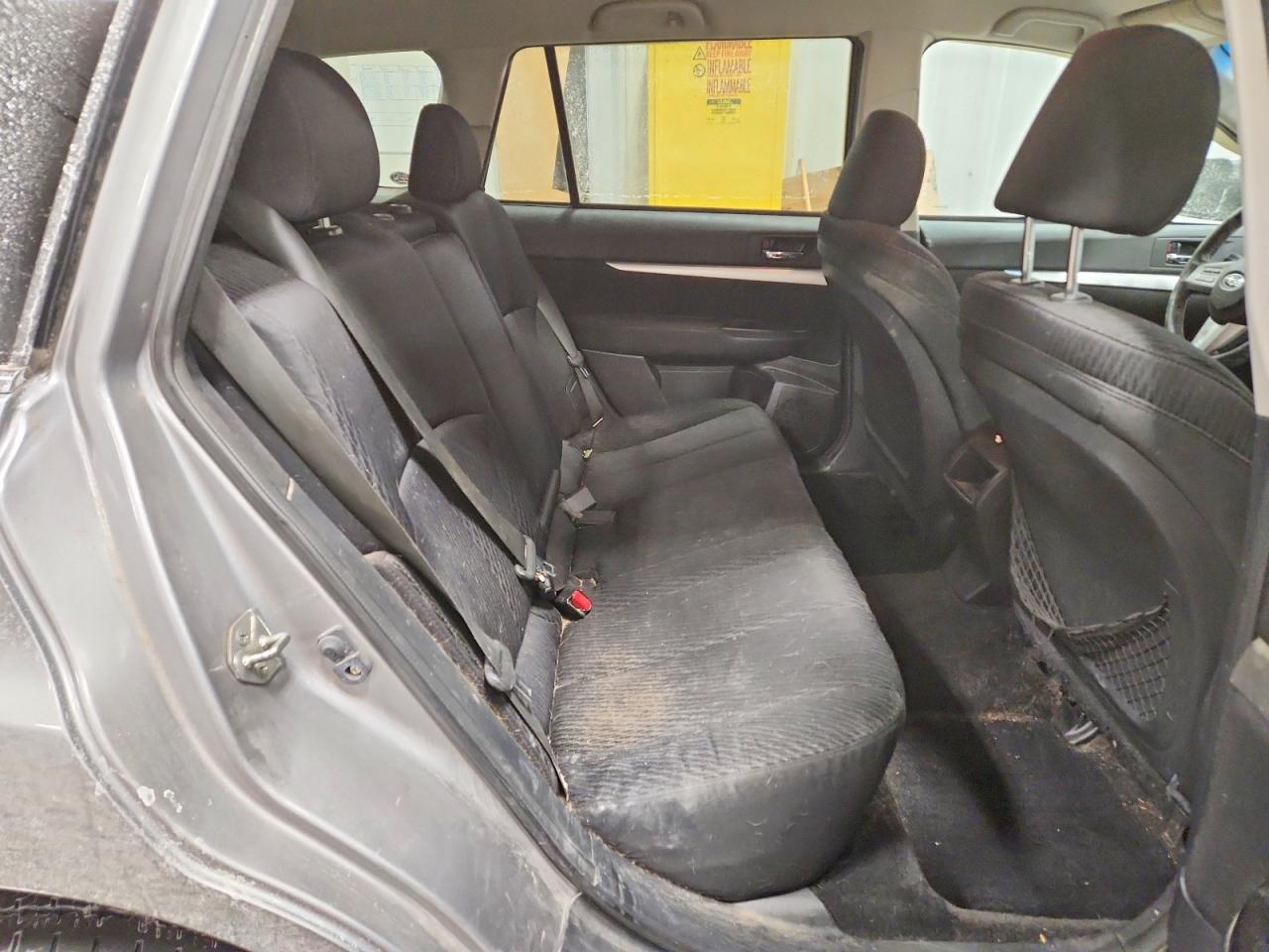 2011 SUBARU OUTBACK 2.5I PREMIUM photo 28