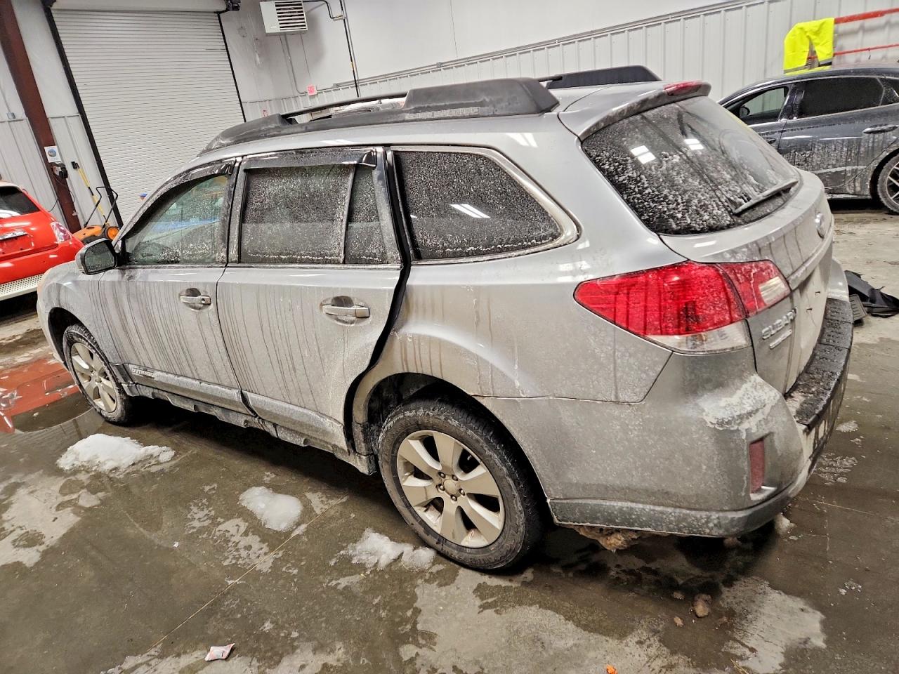 2011 SUBARU OUTBACK 2.5I PREMIUM photo 4