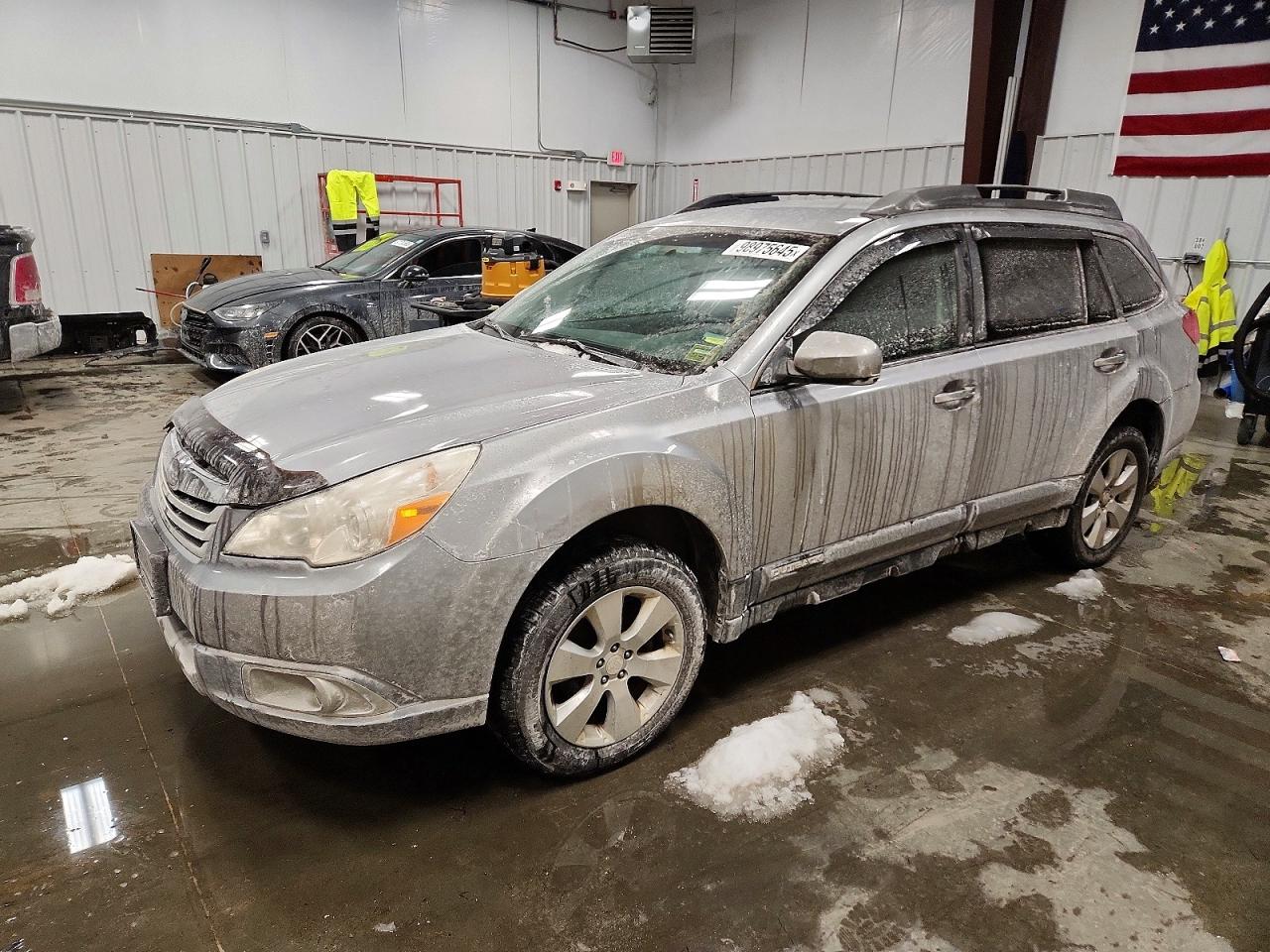 2011 SUBARU OUTBACK