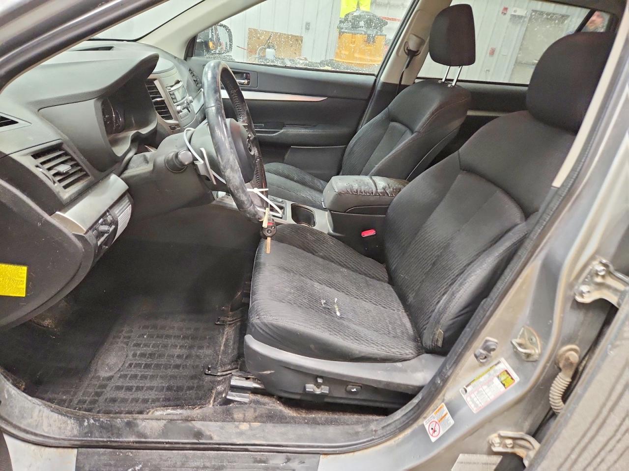 2011 SUBARU OUTBACK 2.5I PREMIUM photo 19