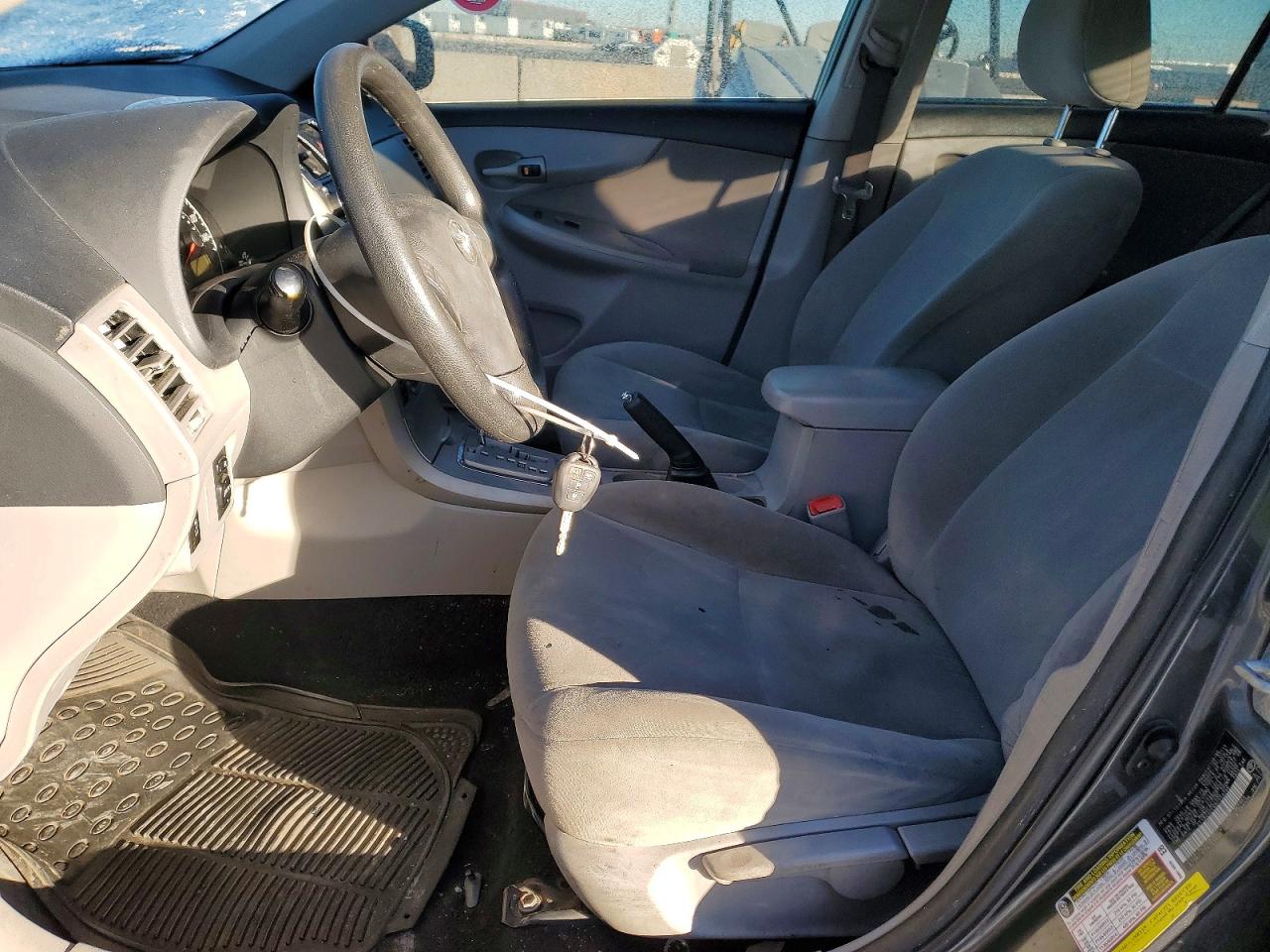 2011 TOYOTA COROLLA BASE photo 7