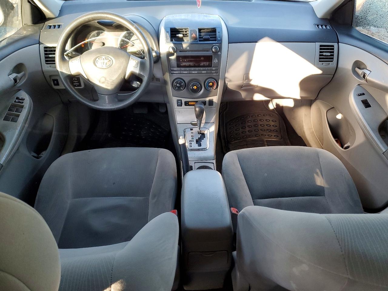 2011 TOYOTA COROLLA BASE photo 8