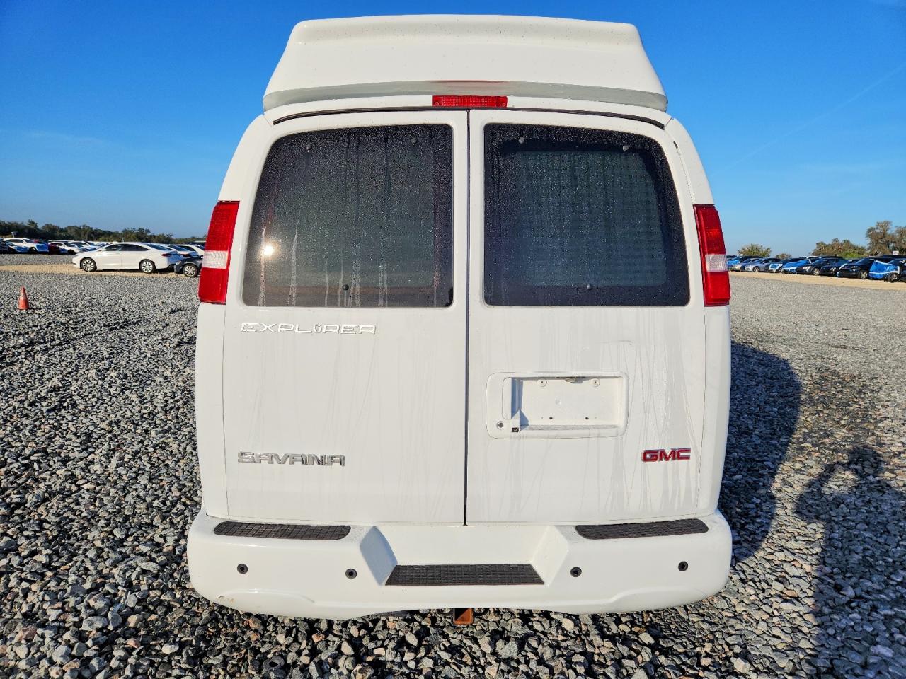 2020 GMC SAVANA G2500 photo 6