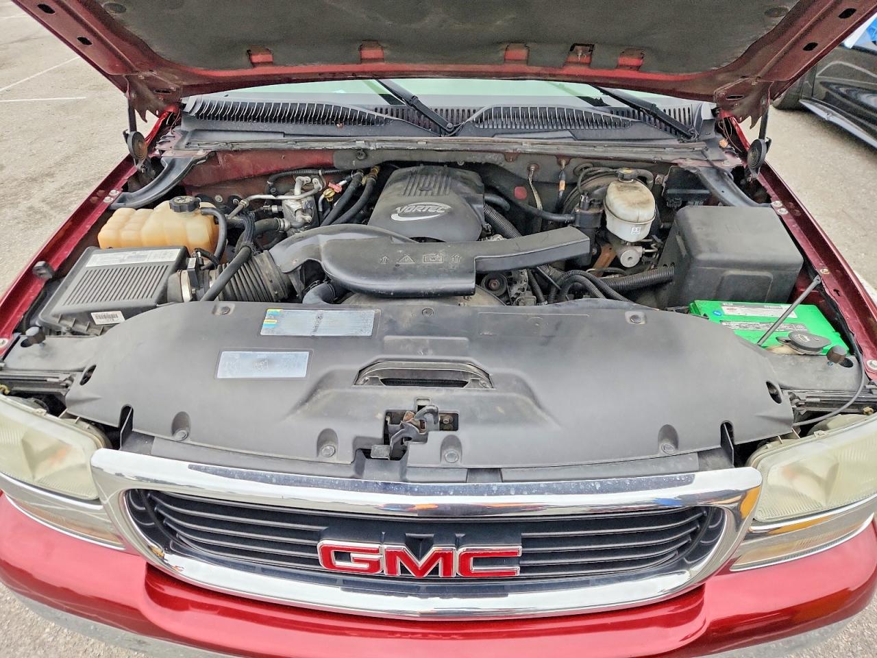 2003 GMC YUKON photo 11