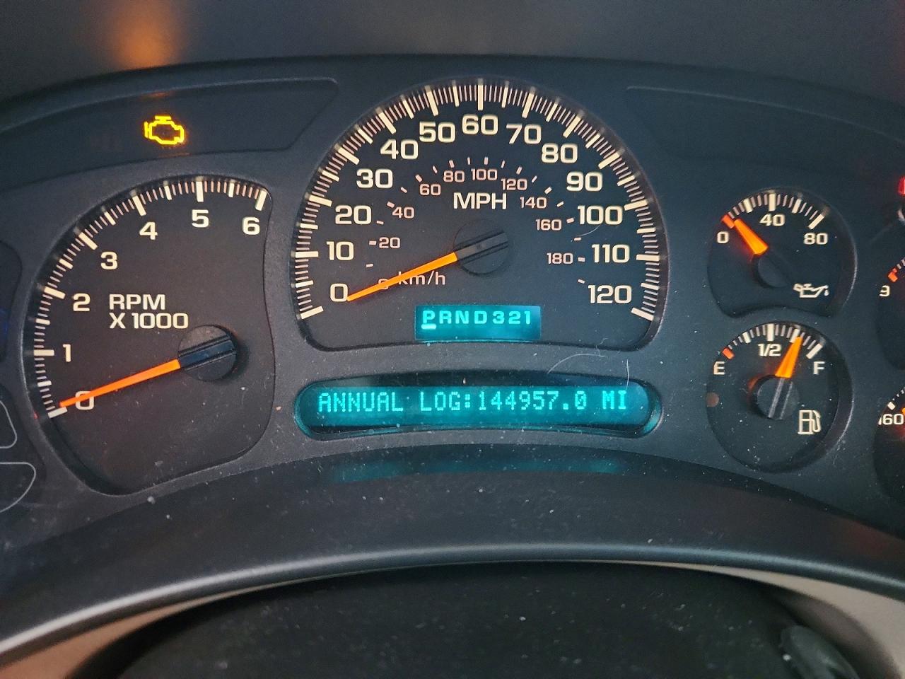 2003 GMC YUKON photo 9