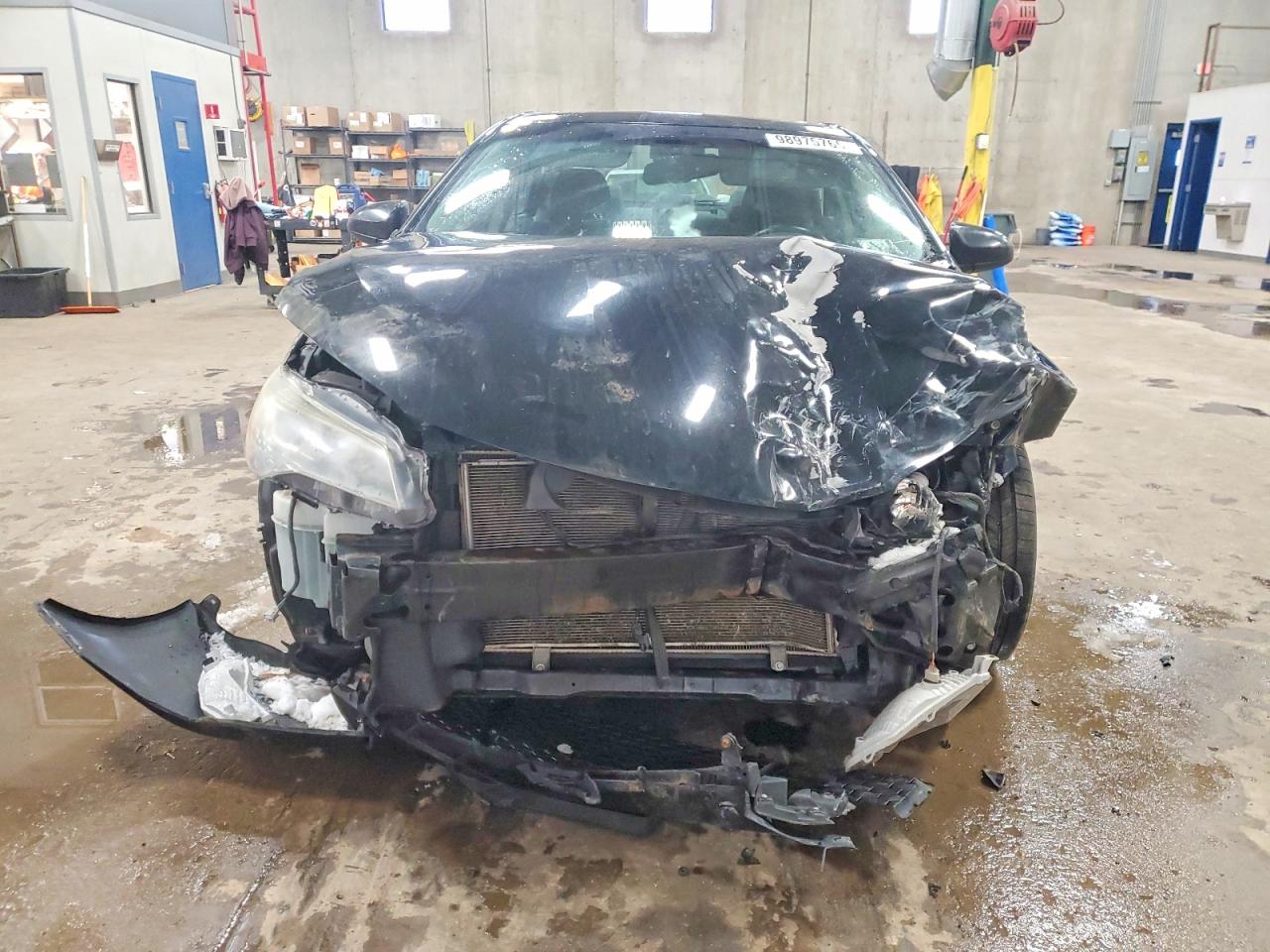 2015 TOYOTA CAMRY LE photo 5