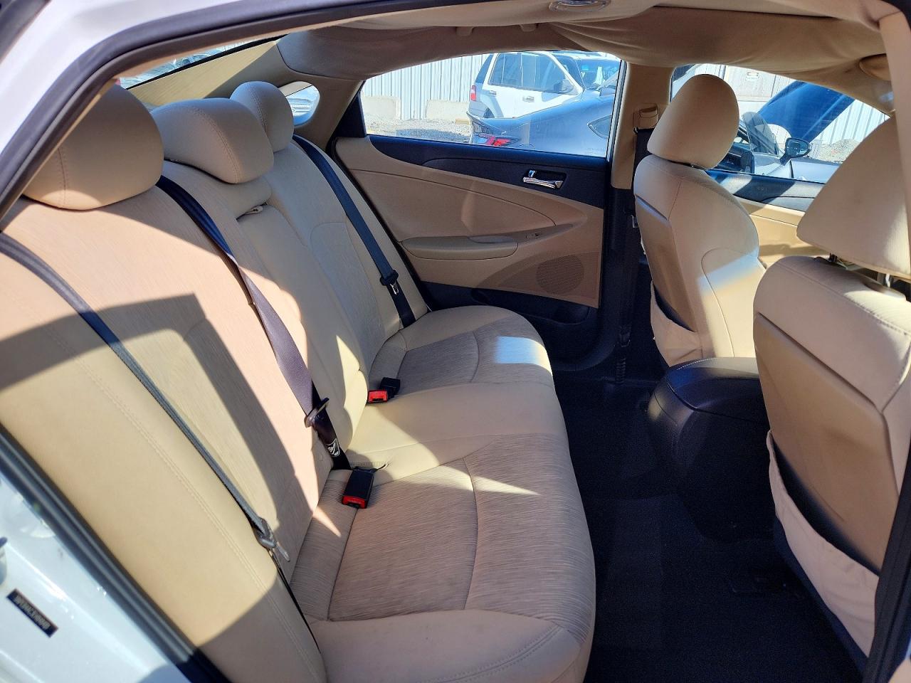 2014 HYUNDAI SONATA GLS photo 19