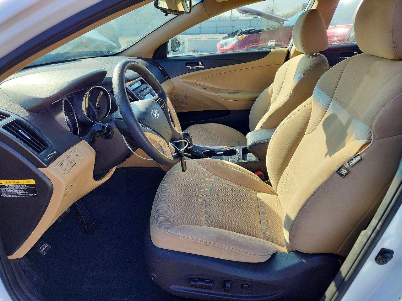 2014 HYUNDAI SONATA GLS photo 13