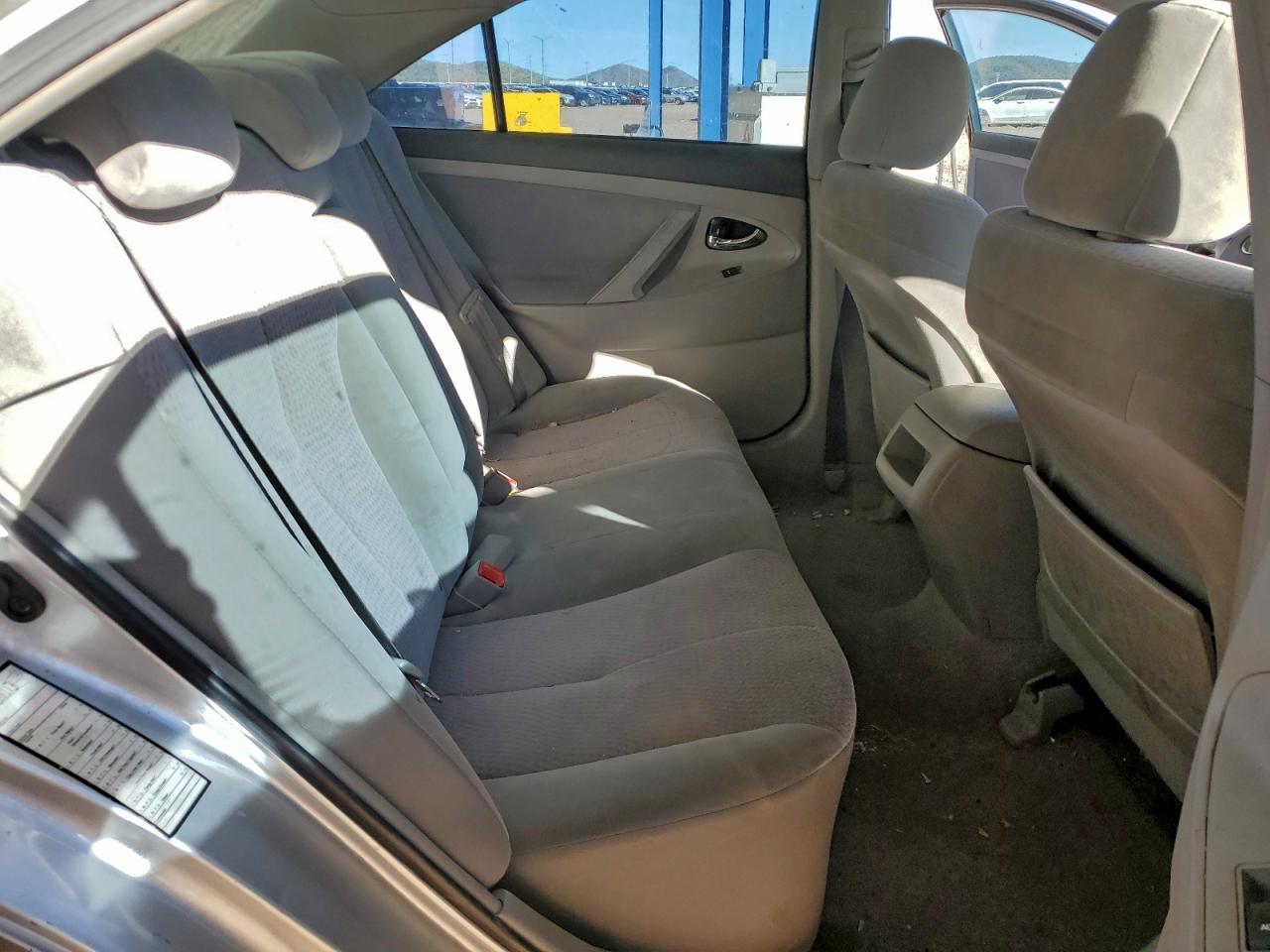 2011 TOYOTA CAMRY BASE photo 10