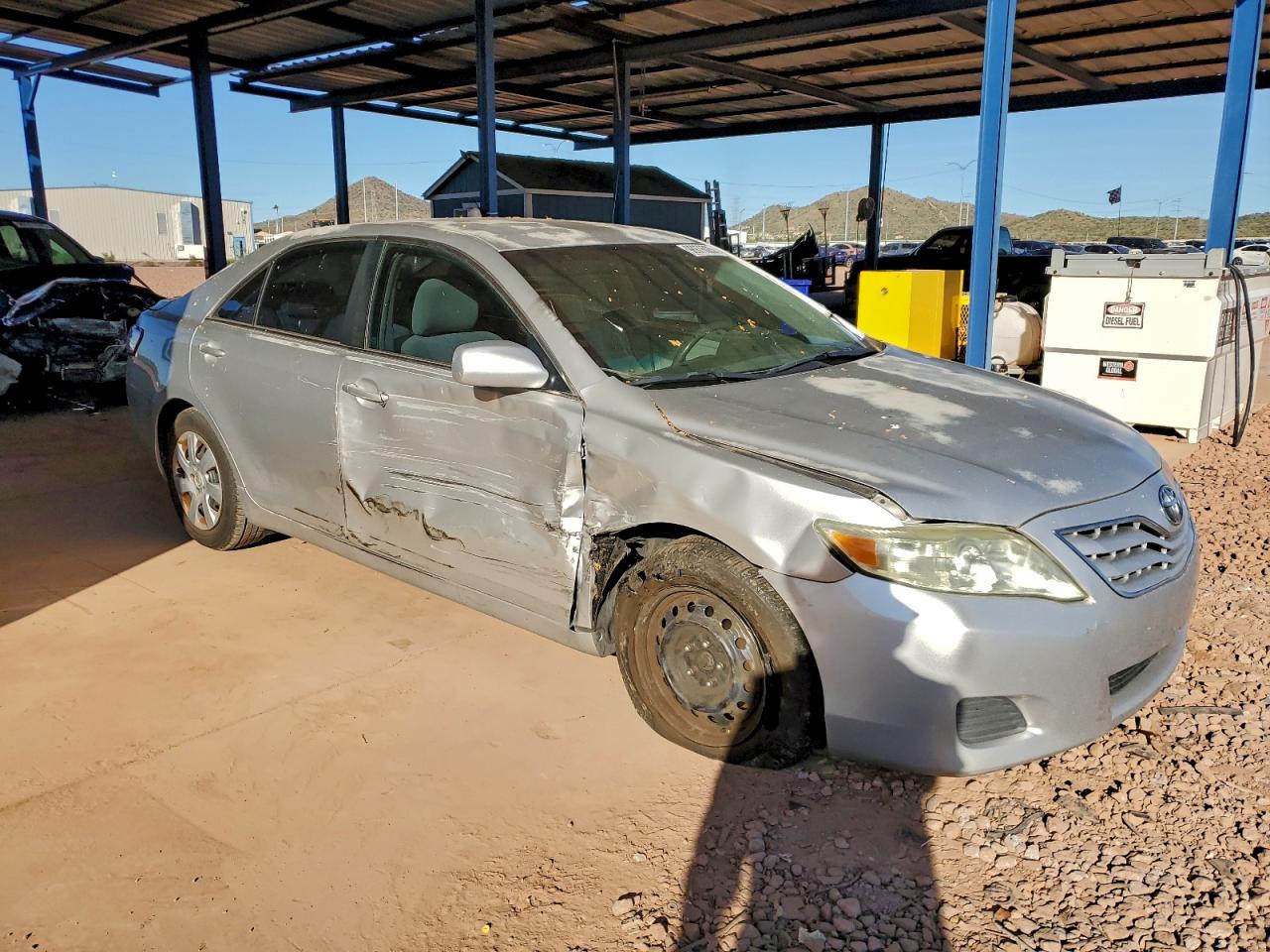 2011 TOYOTA CAMRY BASE photo 4