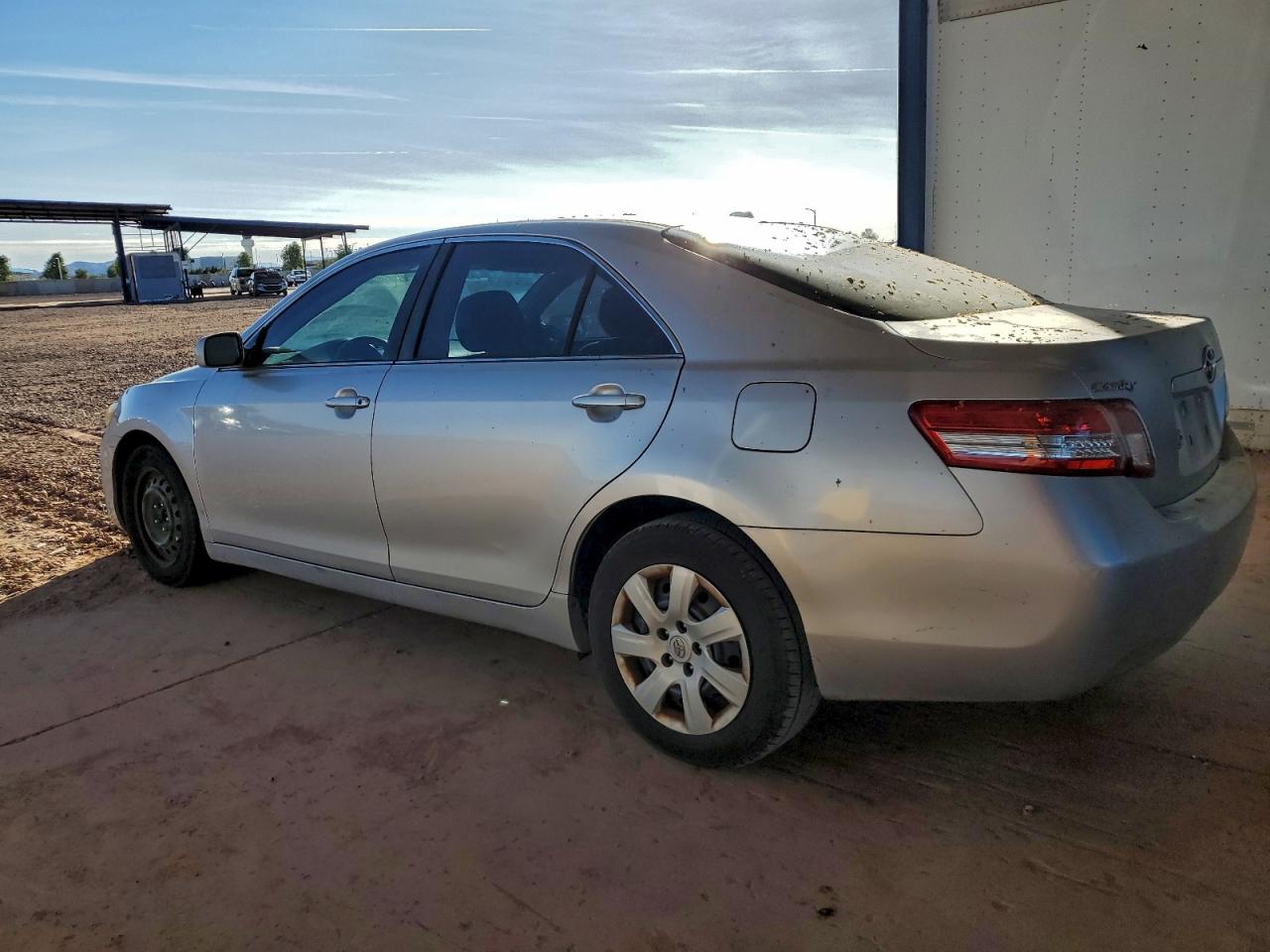 2011 TOYOTA CAMRY BASE photo 2