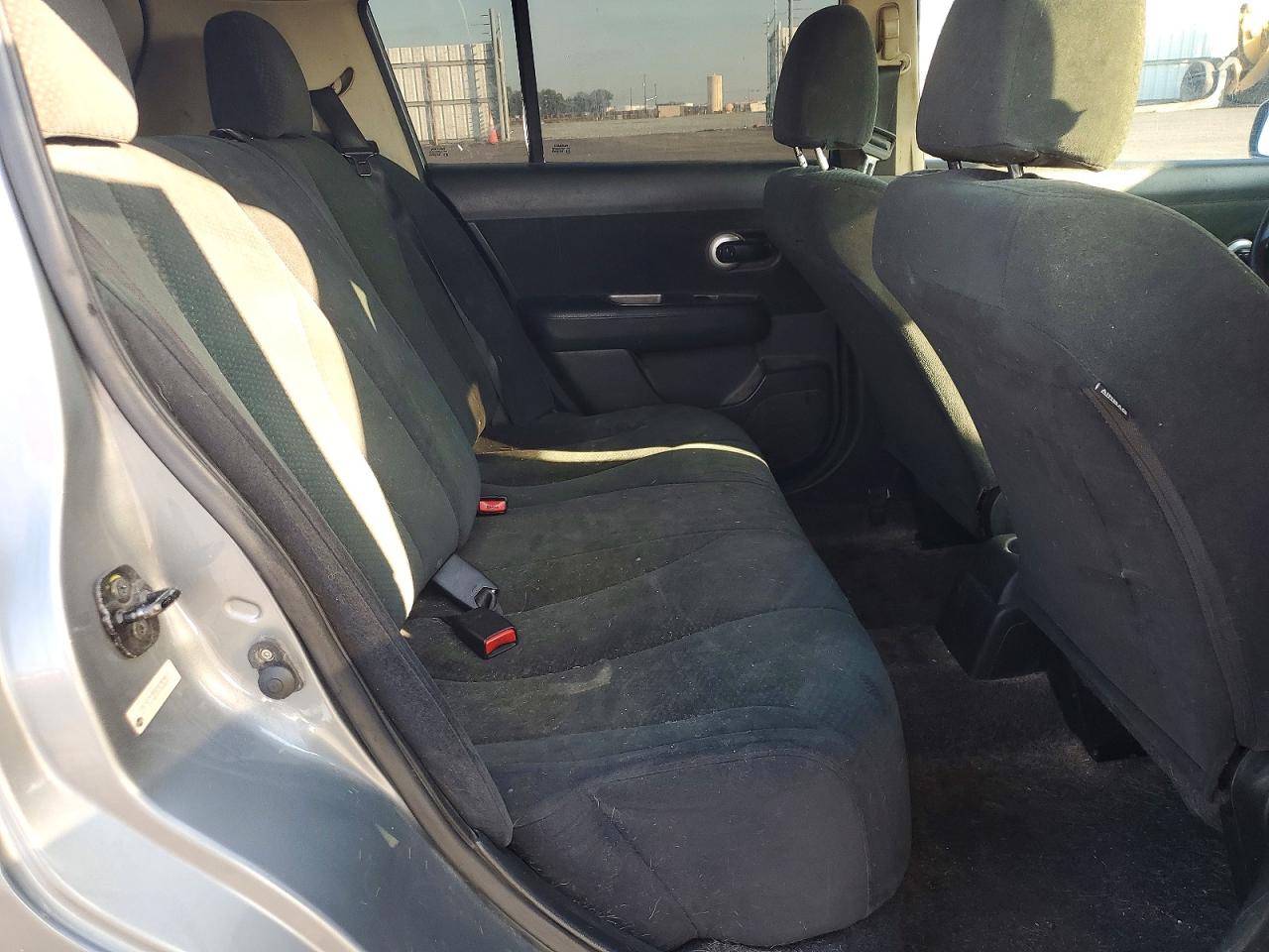 2012 NISSAN VERSA 1.8 S photo 19