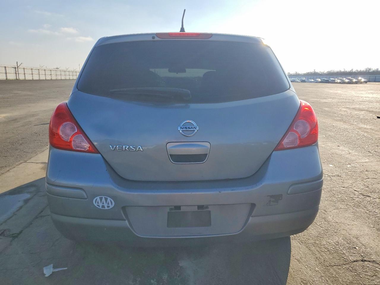 2012 NISSAN VERSA 1.8 S photo 11