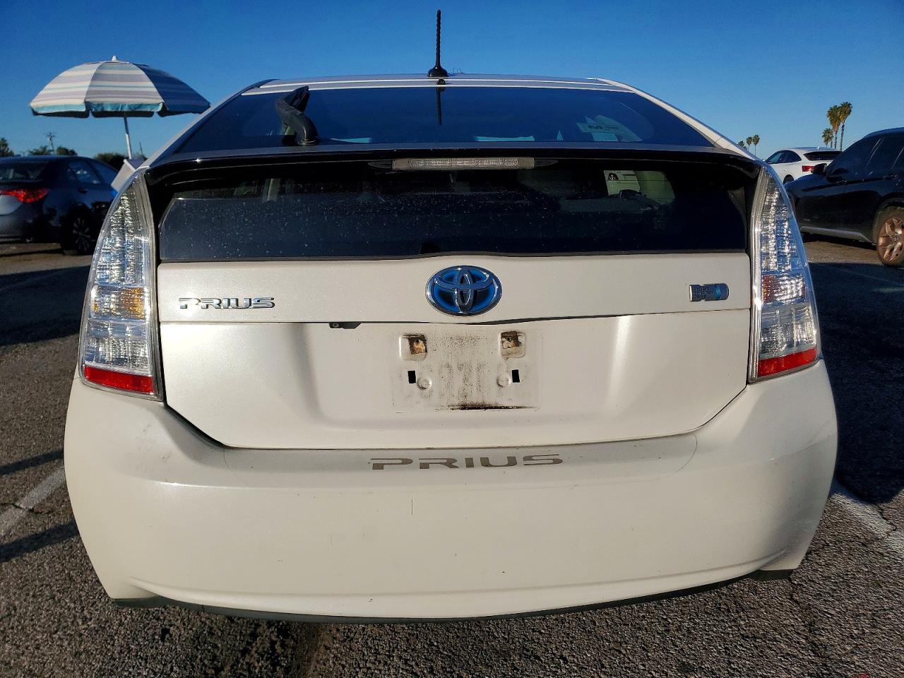 2010 TOYOTA PRIUS photo 6