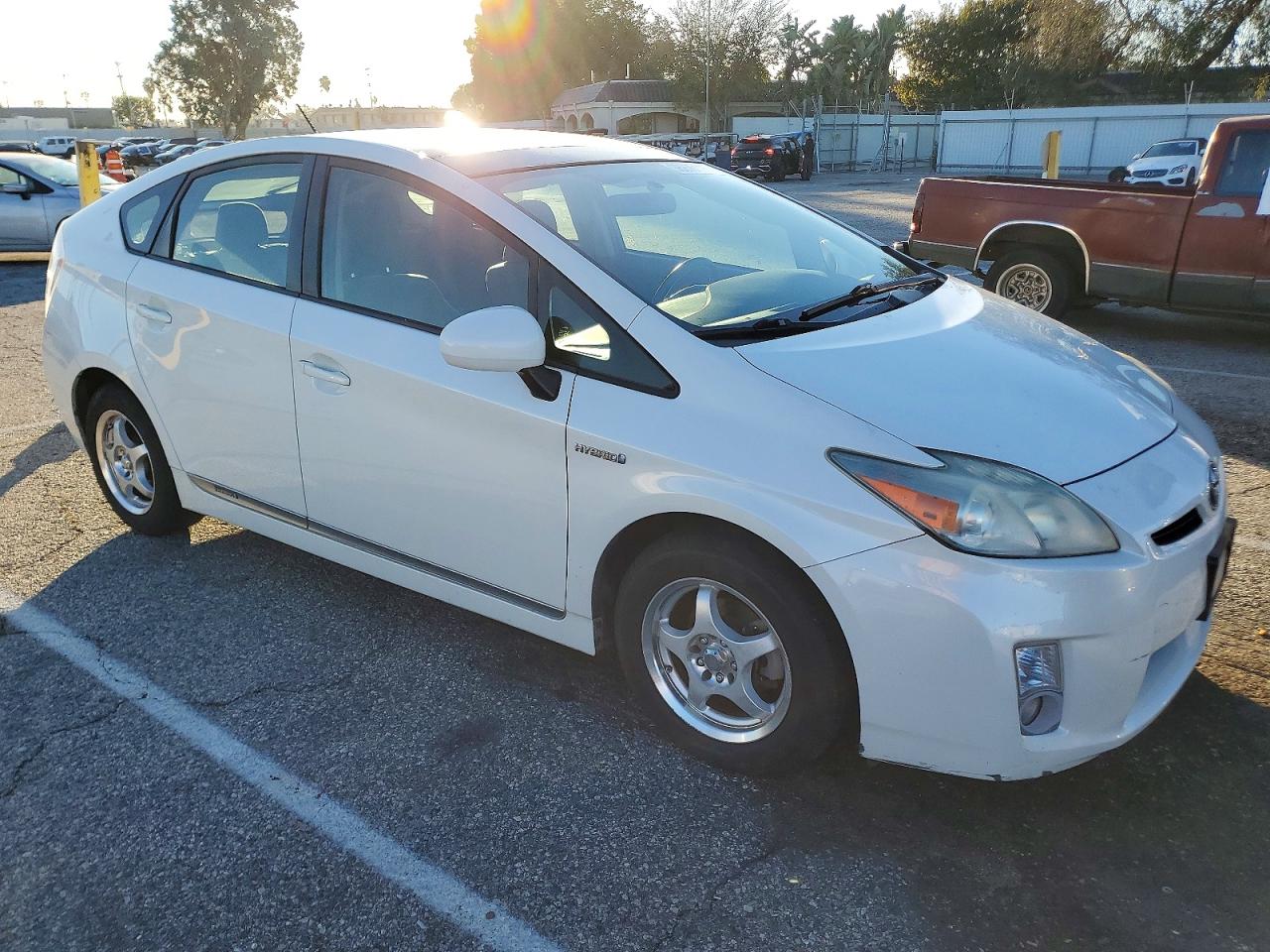 2010 TOYOTA PRIUS photo 4