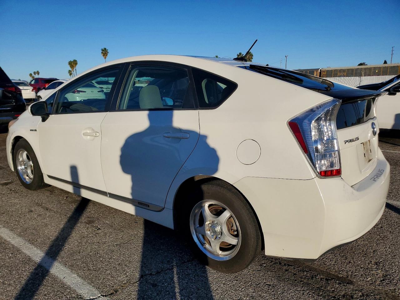 2010 TOYOTA PRIUS photo 2