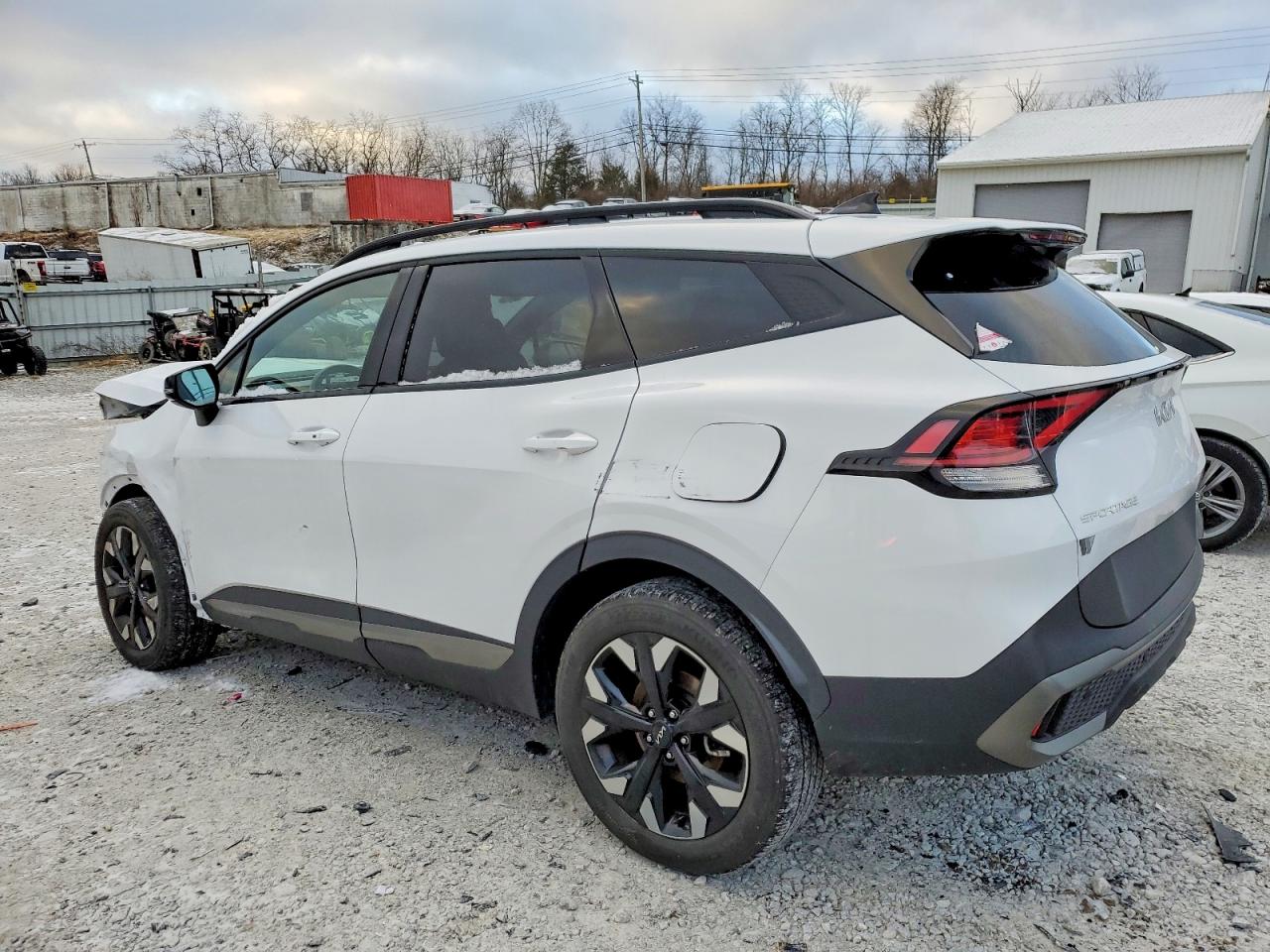 2023 KIA SPORTAGE X LINE photo 3