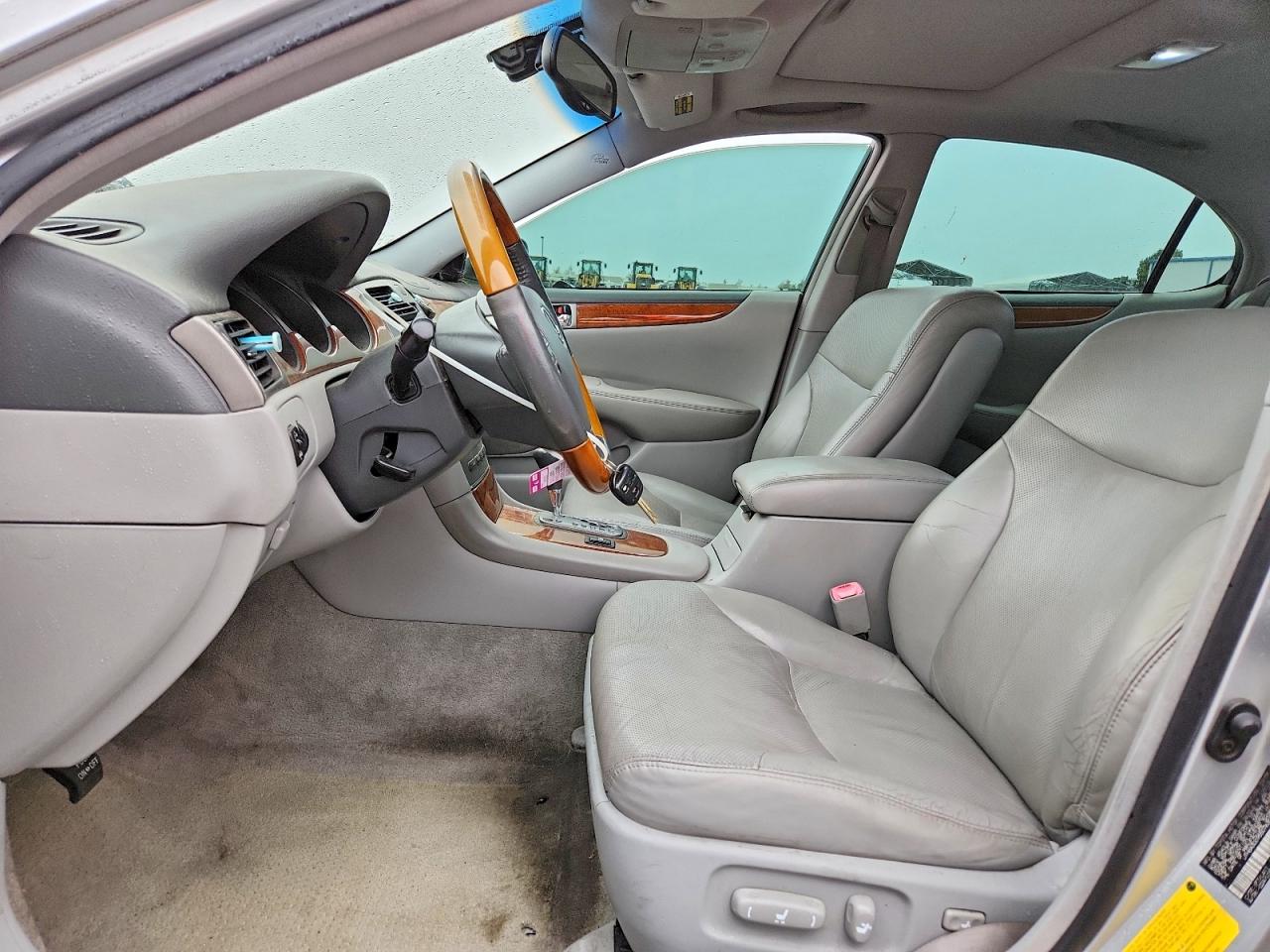 2005 LEXUS ES 330 photo 7