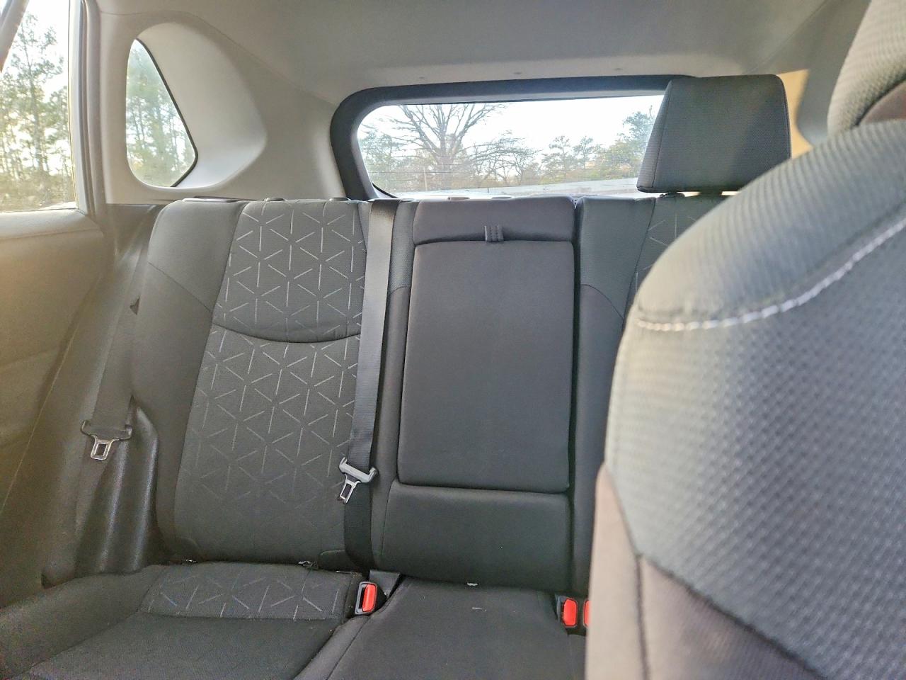 2024 TOYOTA RAV4 XLE photo 19