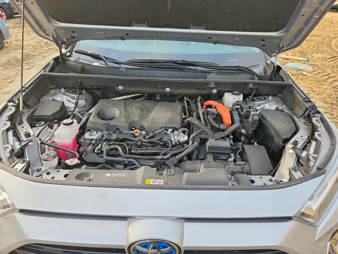 2024 TOYOTA RAV4 XLE photo 23