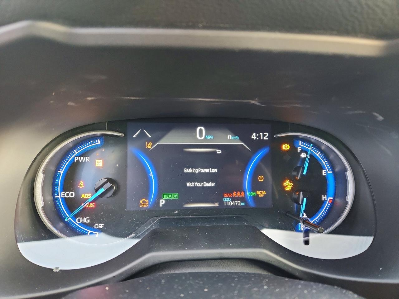2024 TOYOTA RAV4 XLE photo 17