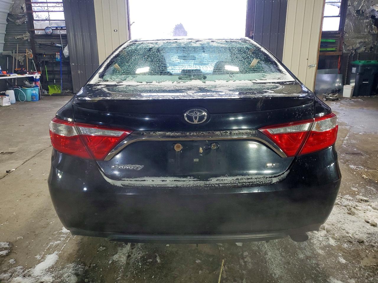 2015 TOYOTA CAMRY LE photo 6