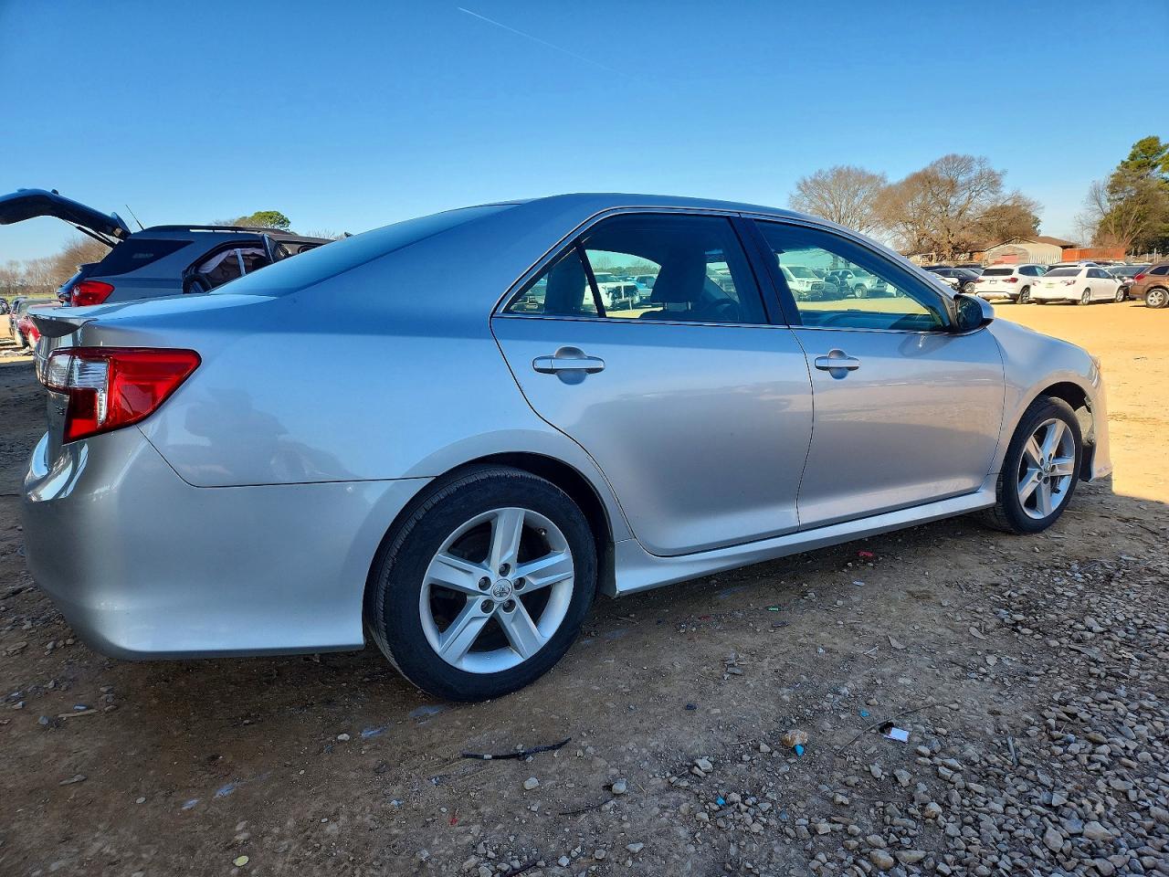 2012 TOYOTA CAMRY BASE photo 3