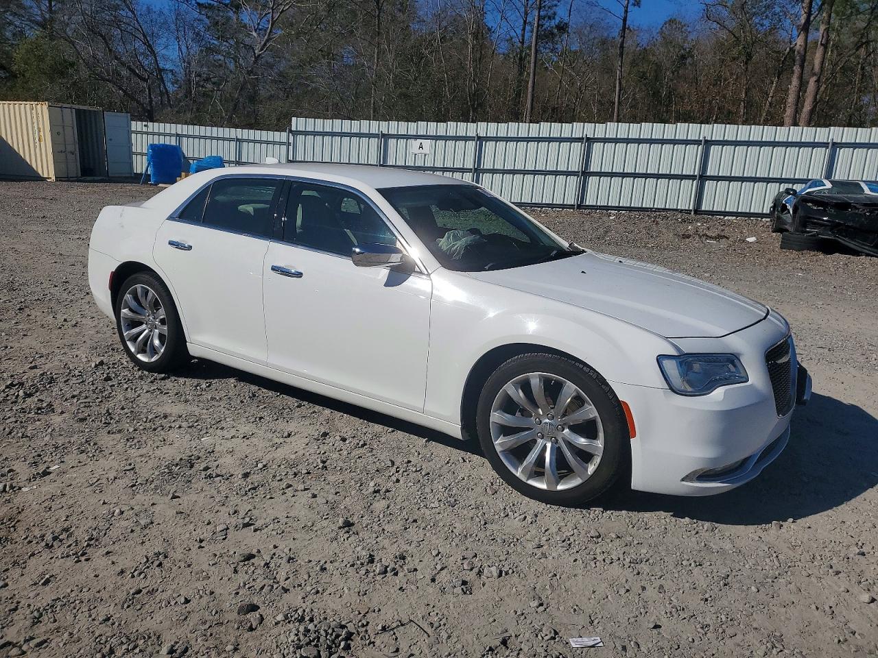 2018 CHRYSLER 300 LIMITED photo 4