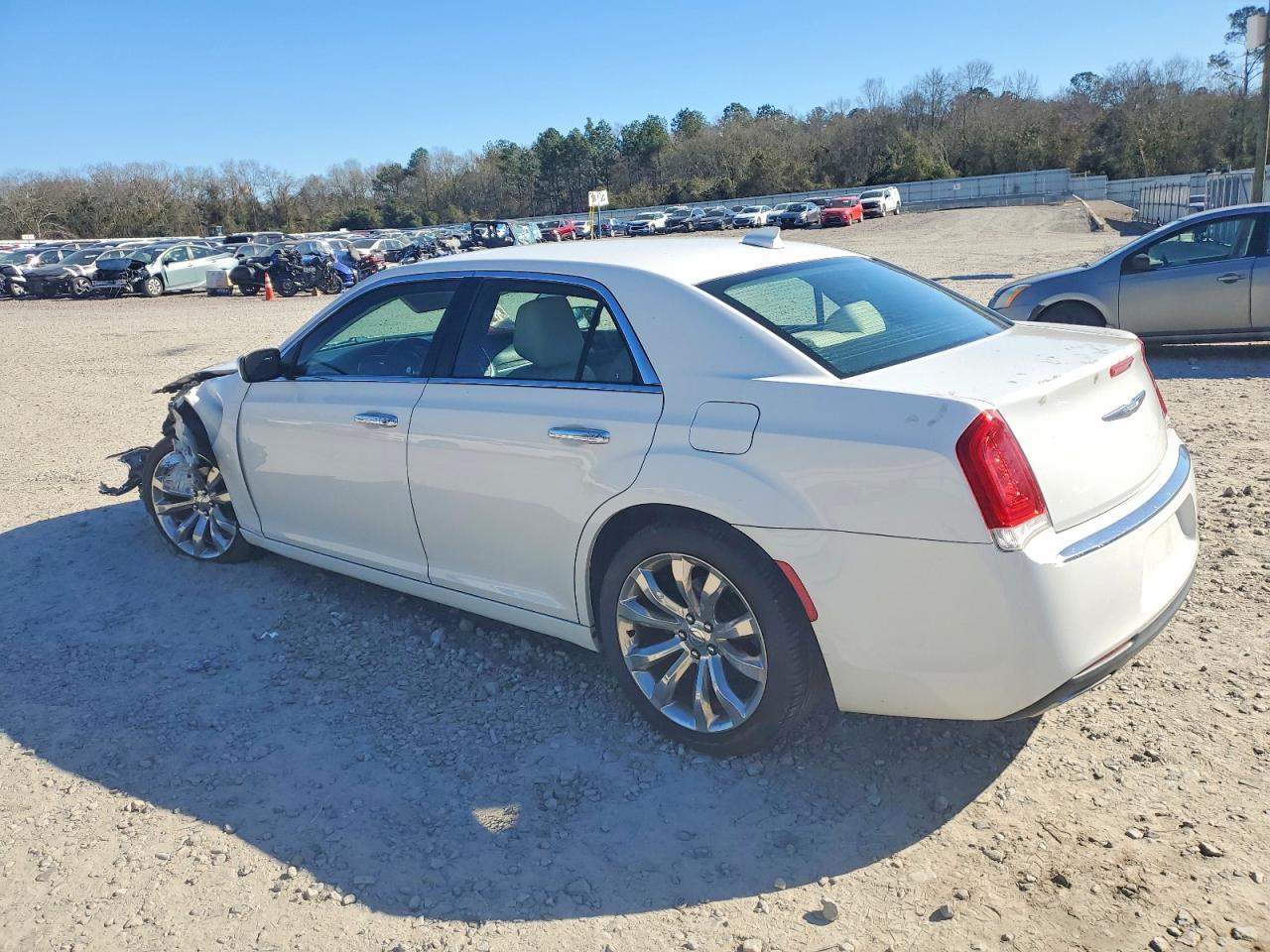 2018 CHRYSLER 300 LIMITED photo 2