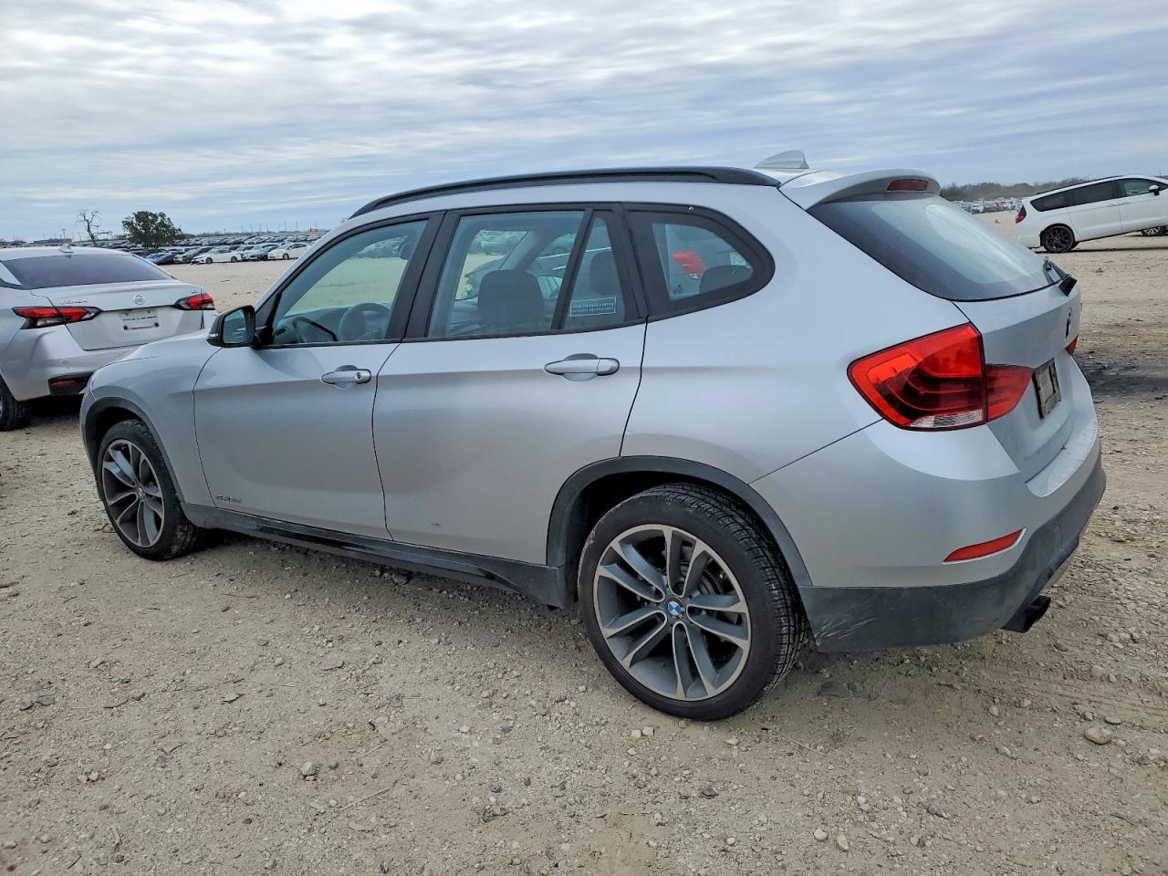 2015 BMW X1 SDRIVE28I photo 2