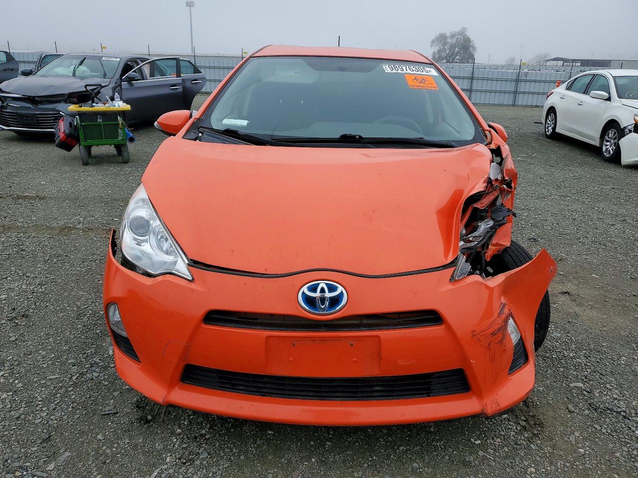 2013 TOYOTA PRIUS C photo 5