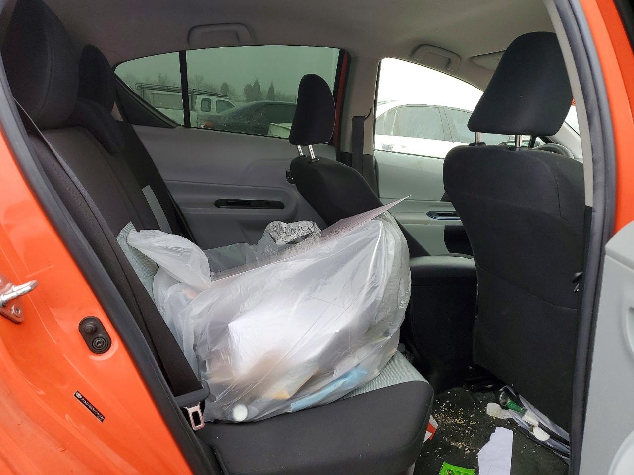 2013 TOYOTA PRIUS C photo 10