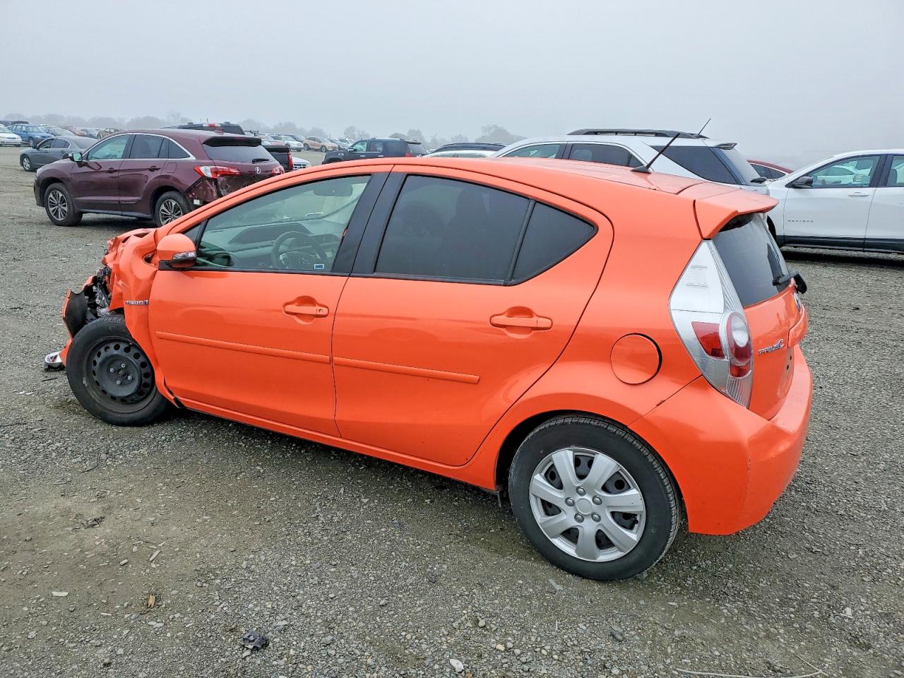 2013 TOYOTA PRIUS C photo 2