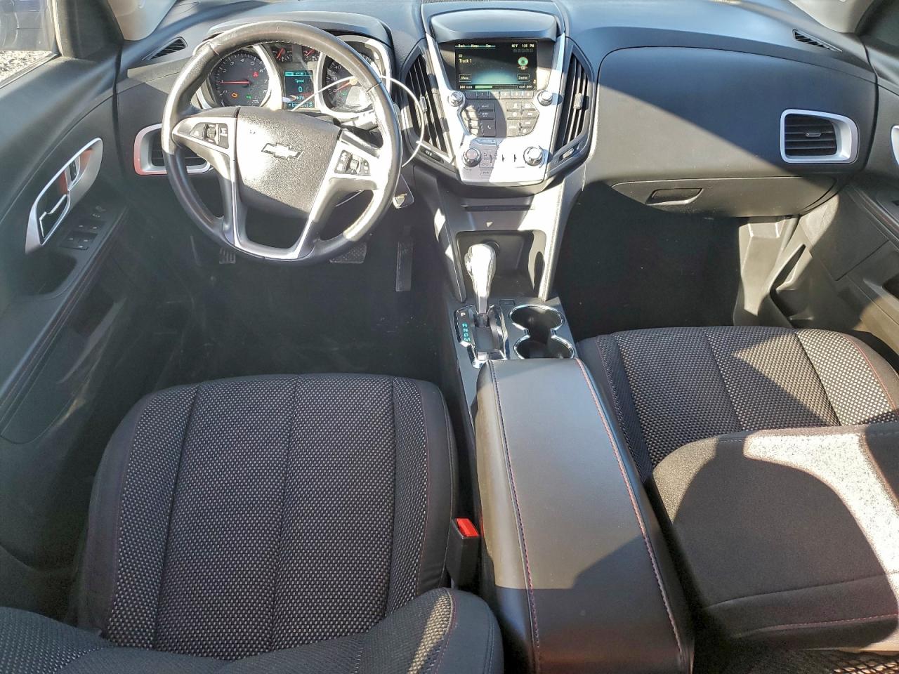 2015 CHEVROLET EQUINOX LT photo 8
