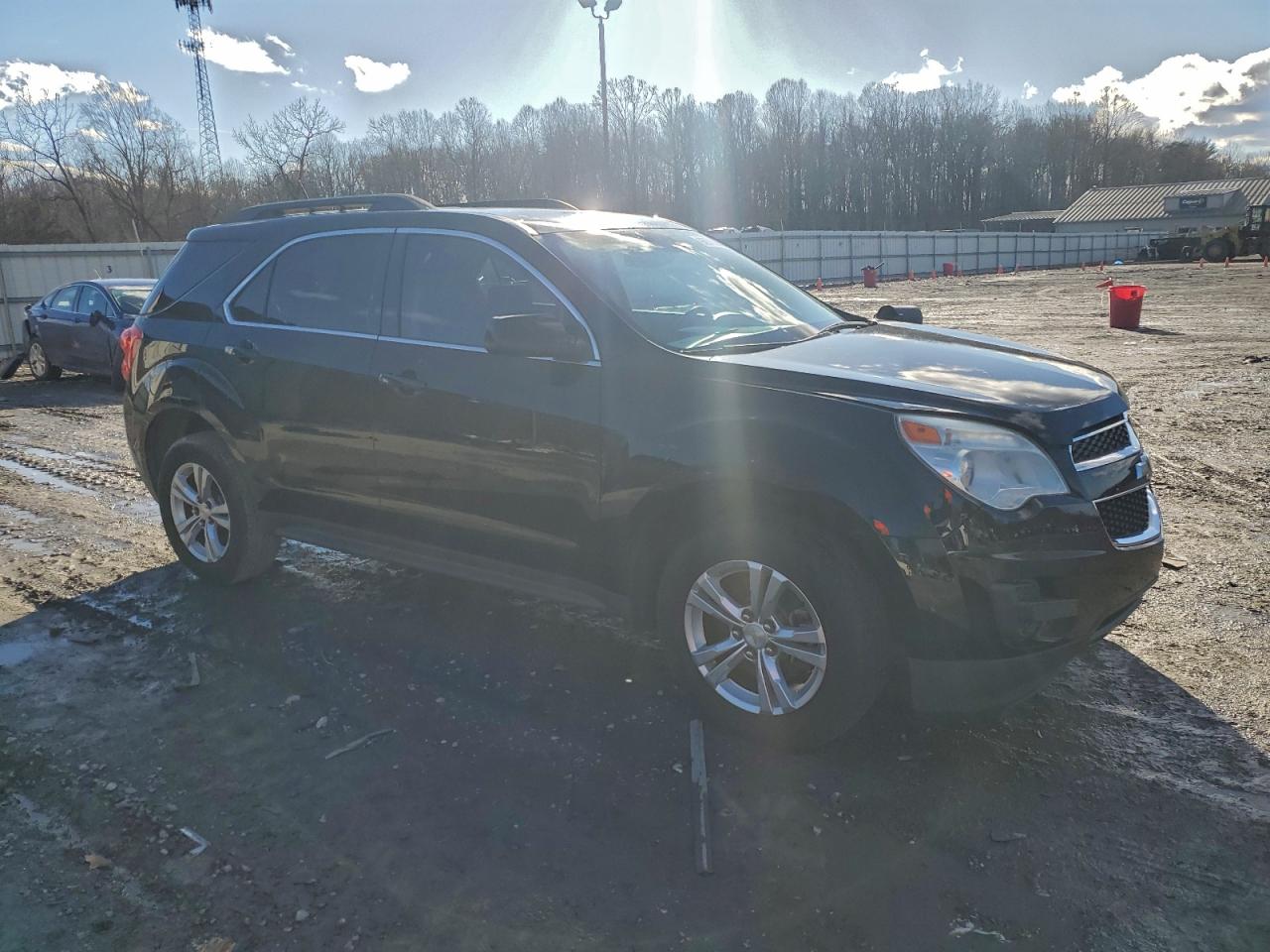 2015 CHEVROLET EQUINOX LT photo 4