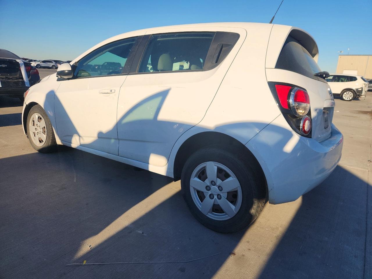 2014 CHEVROLET SONIC LS photo 2