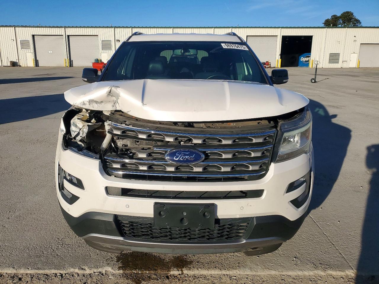 2017 FORD EXPLORER XLT photo 5