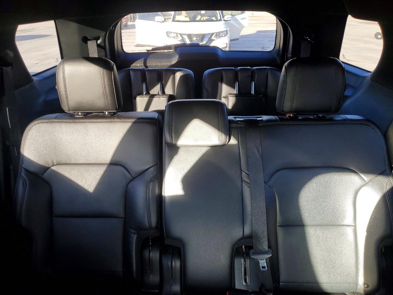 2017 FORD EXPLORER XLT photo 10