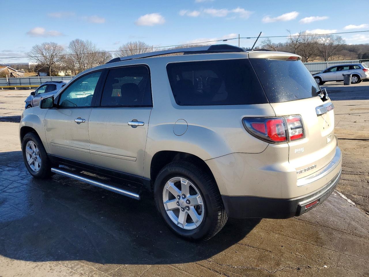 2014 GMC ACADIA SLE photo 2