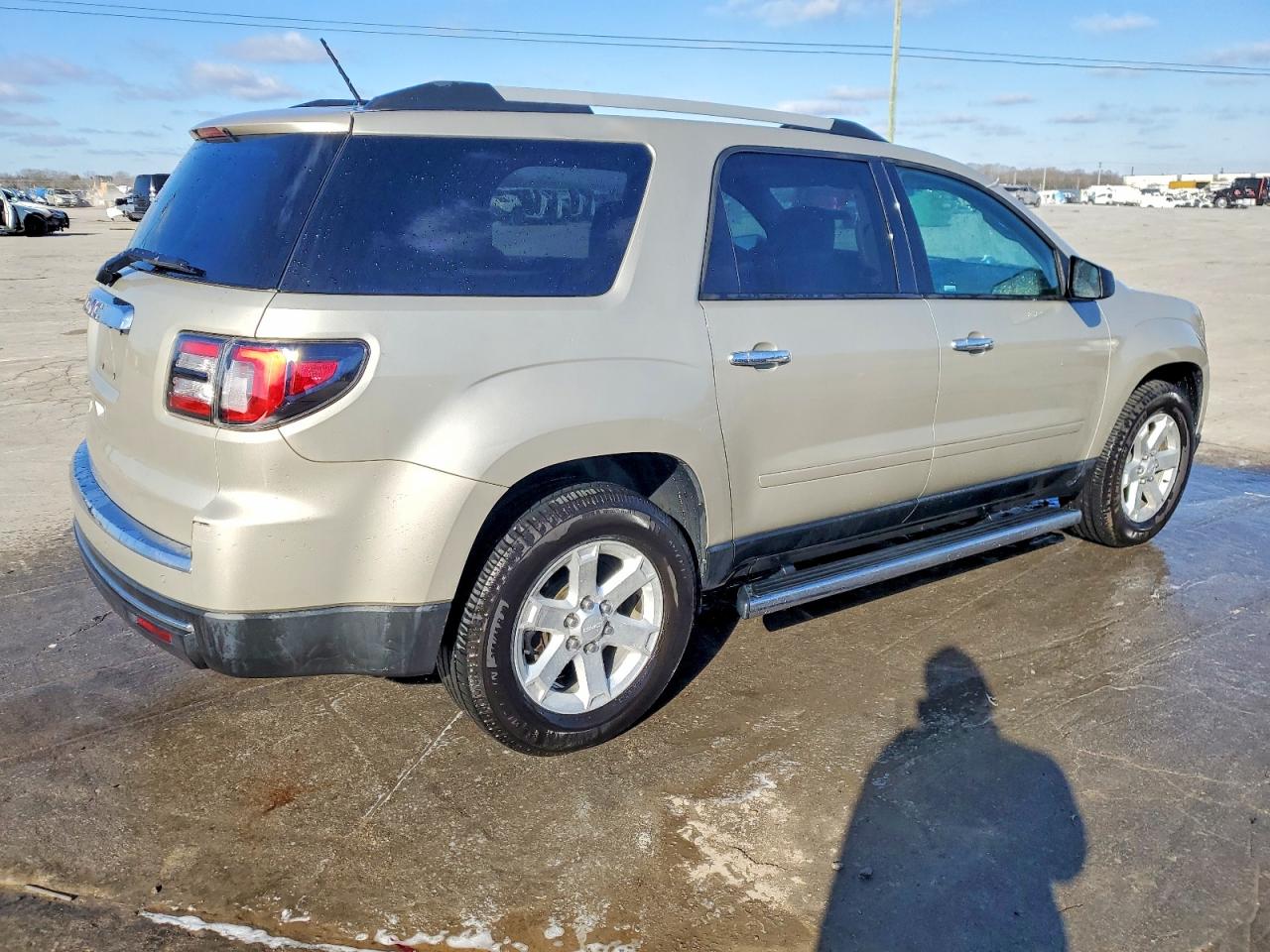 2014 GMC ACADIA SLE photo 3