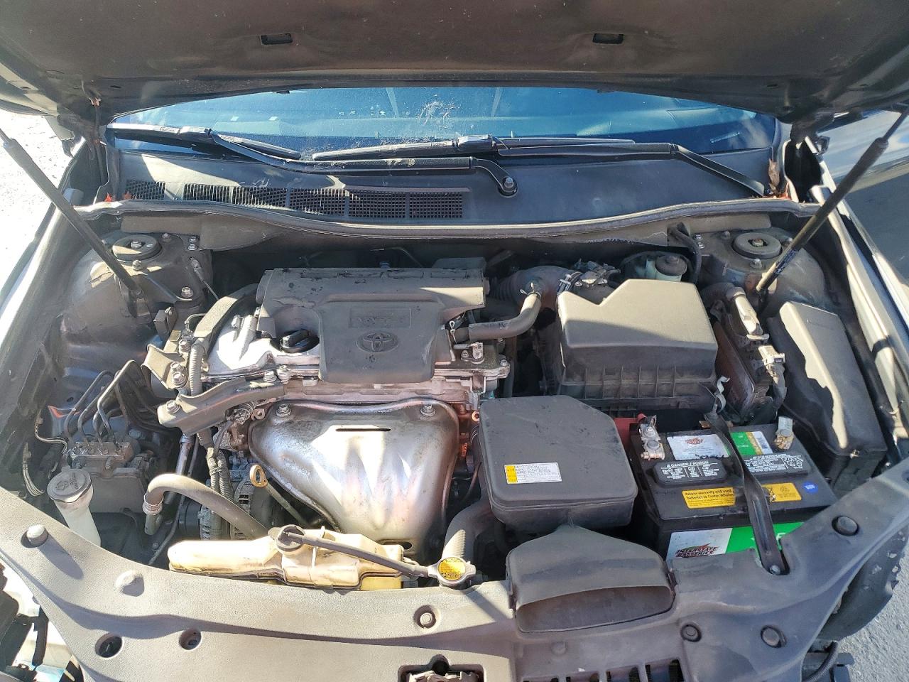 2015 TOYOTA CAMRY LE photo 11
