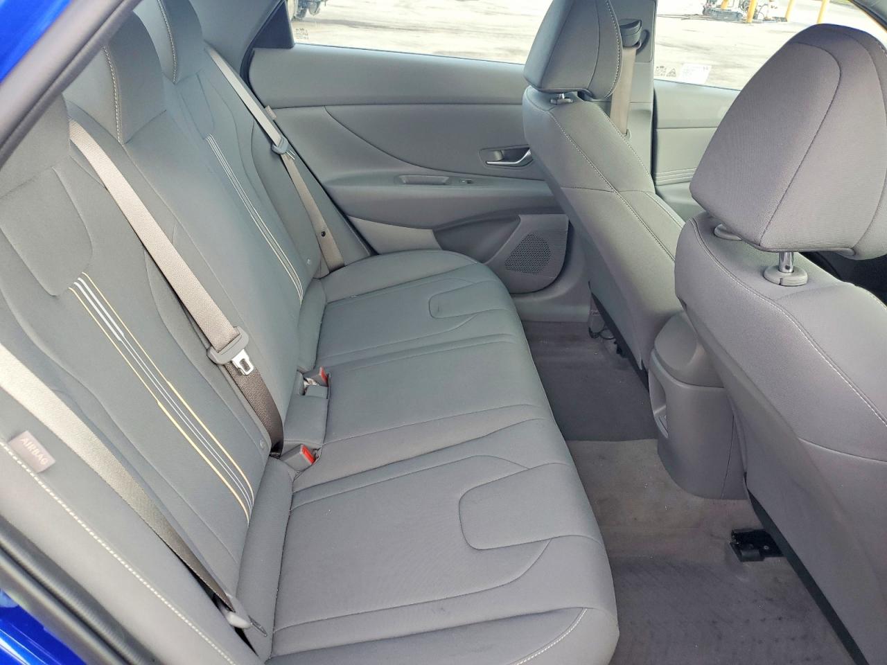 2025 HYUNDAI ELANTRA SEL SPORT photo 10