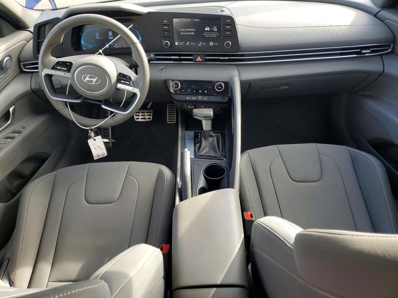 2025 HYUNDAI ELANTRA SEL SPORT photo 8