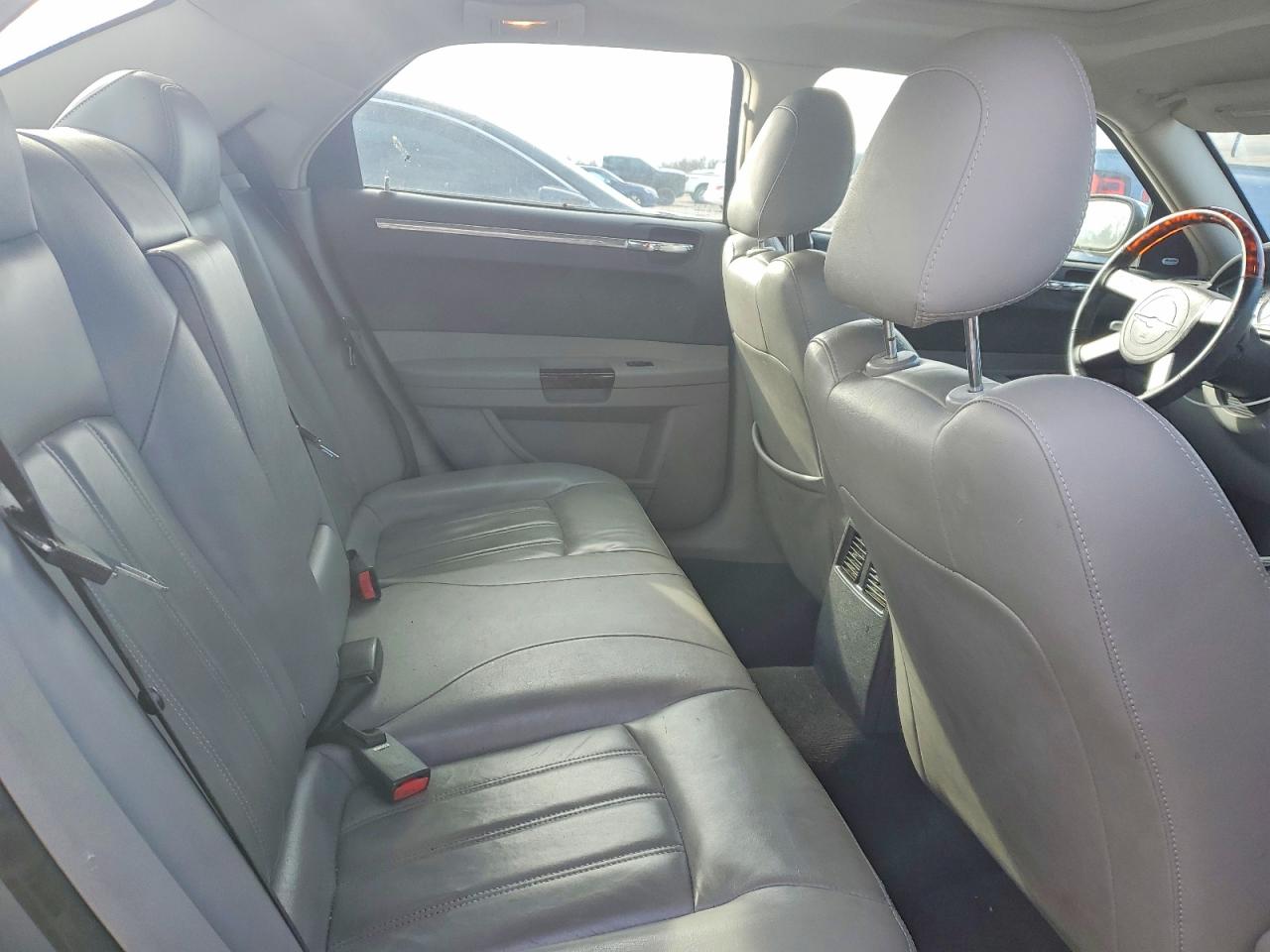 2006 CHRYSLER 300C photo 10