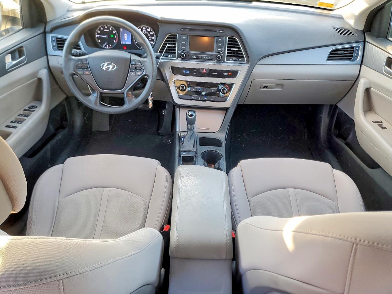 2015 HYUNDAI SONATA SE photo 8