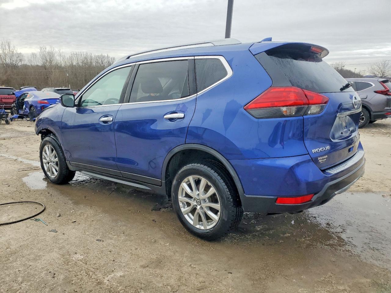 2017 NISSAN ROGUE S photo 2