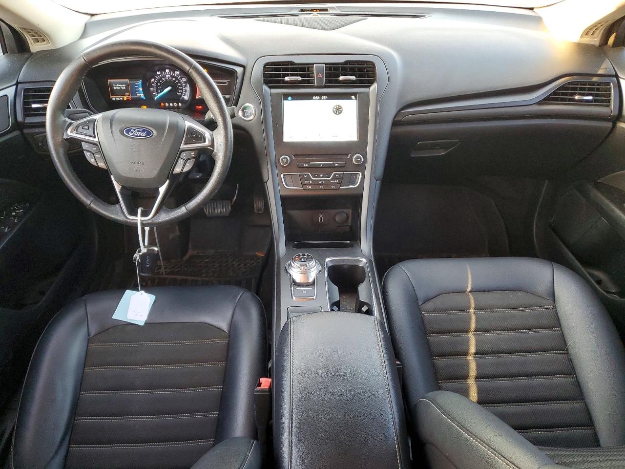 2018 FORD FUSION SE photo 8