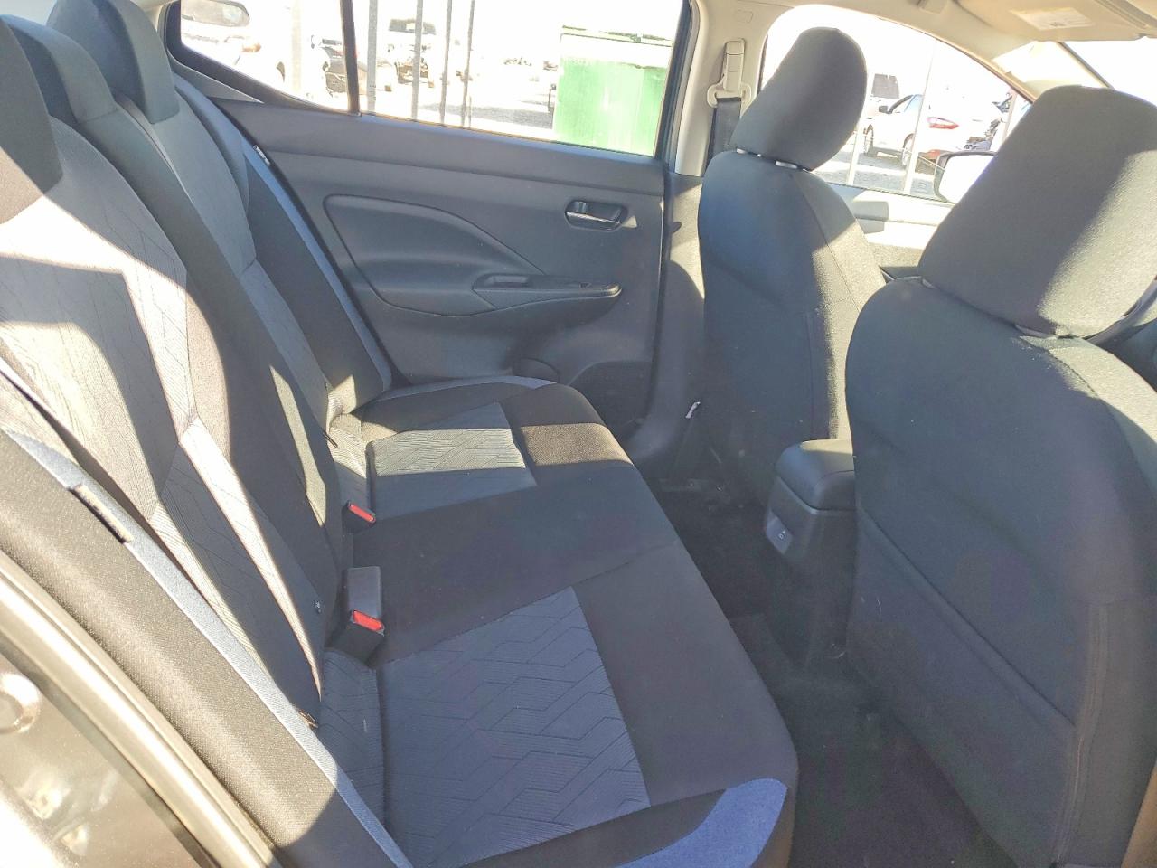 2025 NISSAN VERSA SV photo 10