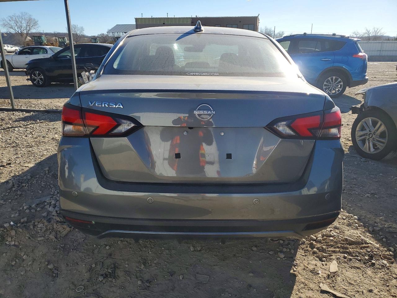 2025 NISSAN VERSA SV photo 6